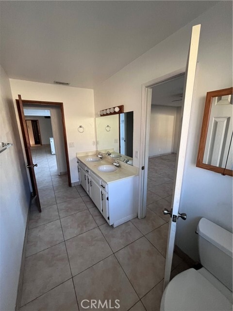 Building Photo - 43052 Charlton Ave