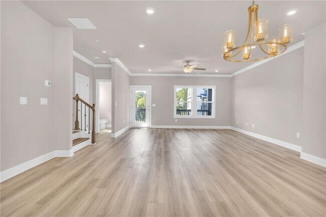 Building Photo - 423 Lincoln St