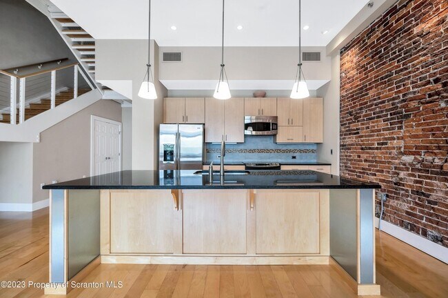 Building Photo - 509 Bogart Pl