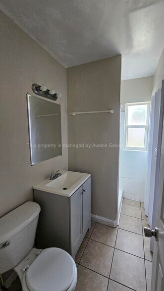 Building Photo - 5474 N River Rd