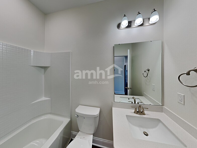 Building Photo - 2126 Saffron Walden Dr