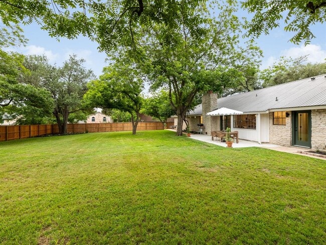 Building Photo - 2300 Toulouse Dr