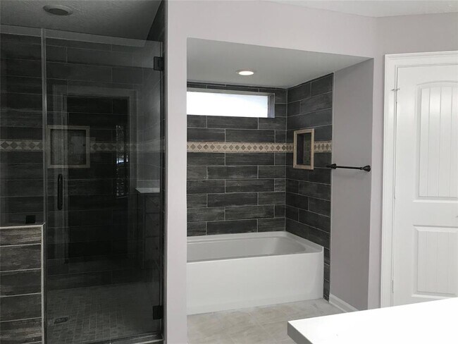 Building Photo - 11610 Cypresswood Dr