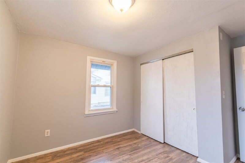 Building Photo - 23 Lavoy Rd