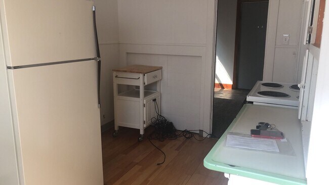 Building Photo - 675-677 NE Opal Street