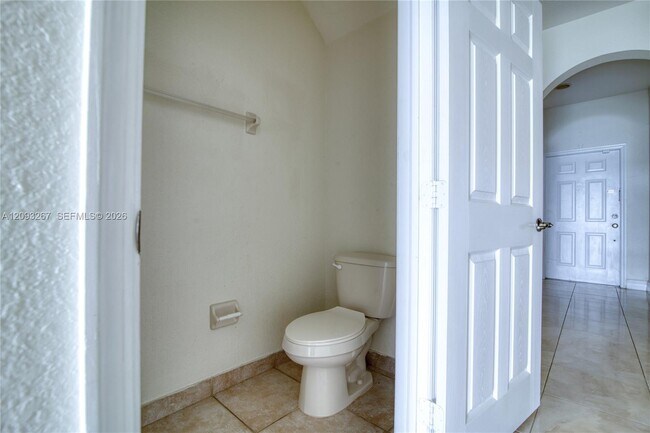 Building Photo - 4928 SW 140th Terrace