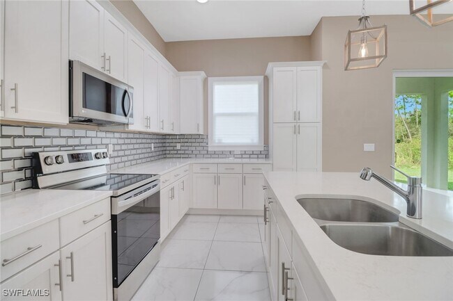 Building Photo - 2793 72nd Ave NE