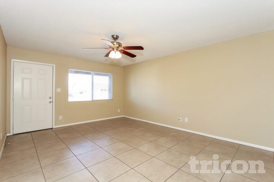 Building Photo - 1949 W Chipman Rd