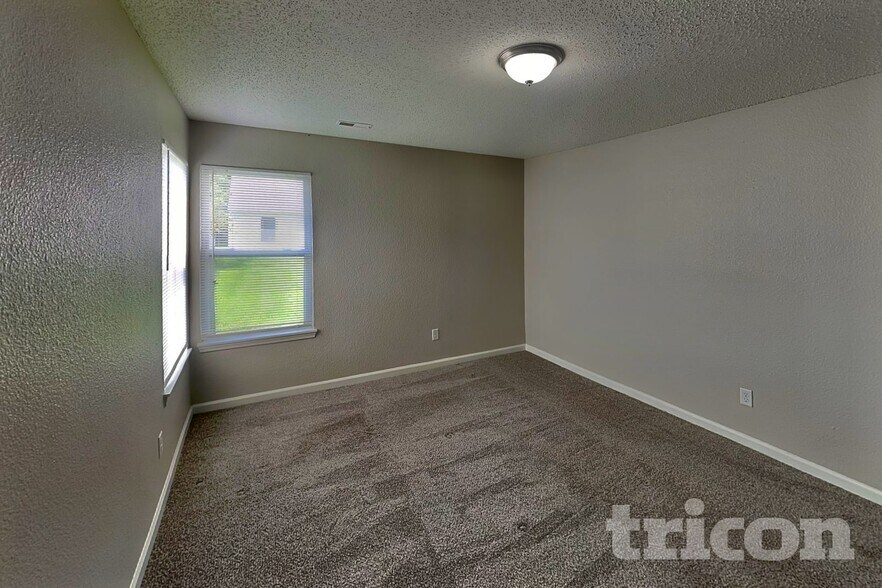 Building Photo - 1836 Farm Meadow Dr