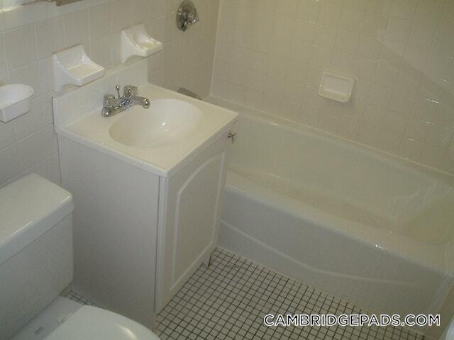 Building Photo - 18 Chauncy St