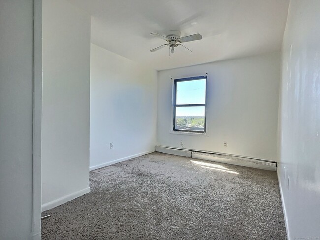 Building Photo - 185 Palisade Ave