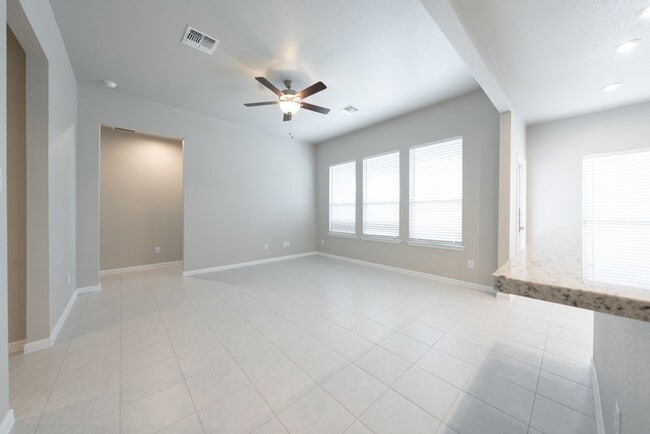 Building Photo - Charming 4 Bedroom Home in Troy – Ideal Lo...