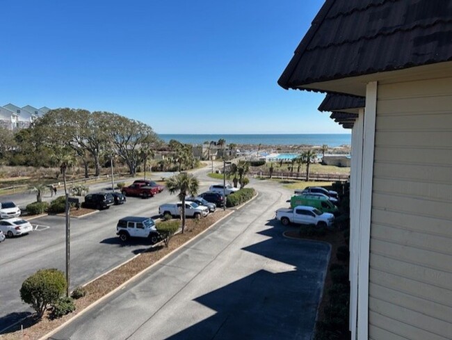 Building Photo - Hilton Head Beach and Tennis