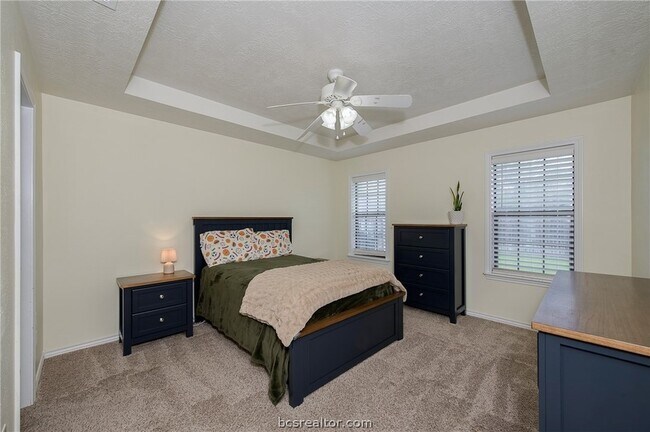 Building Photo - 2905 Aztec Ct