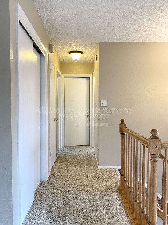 Building Photo - 6087 Del Rey Dr
