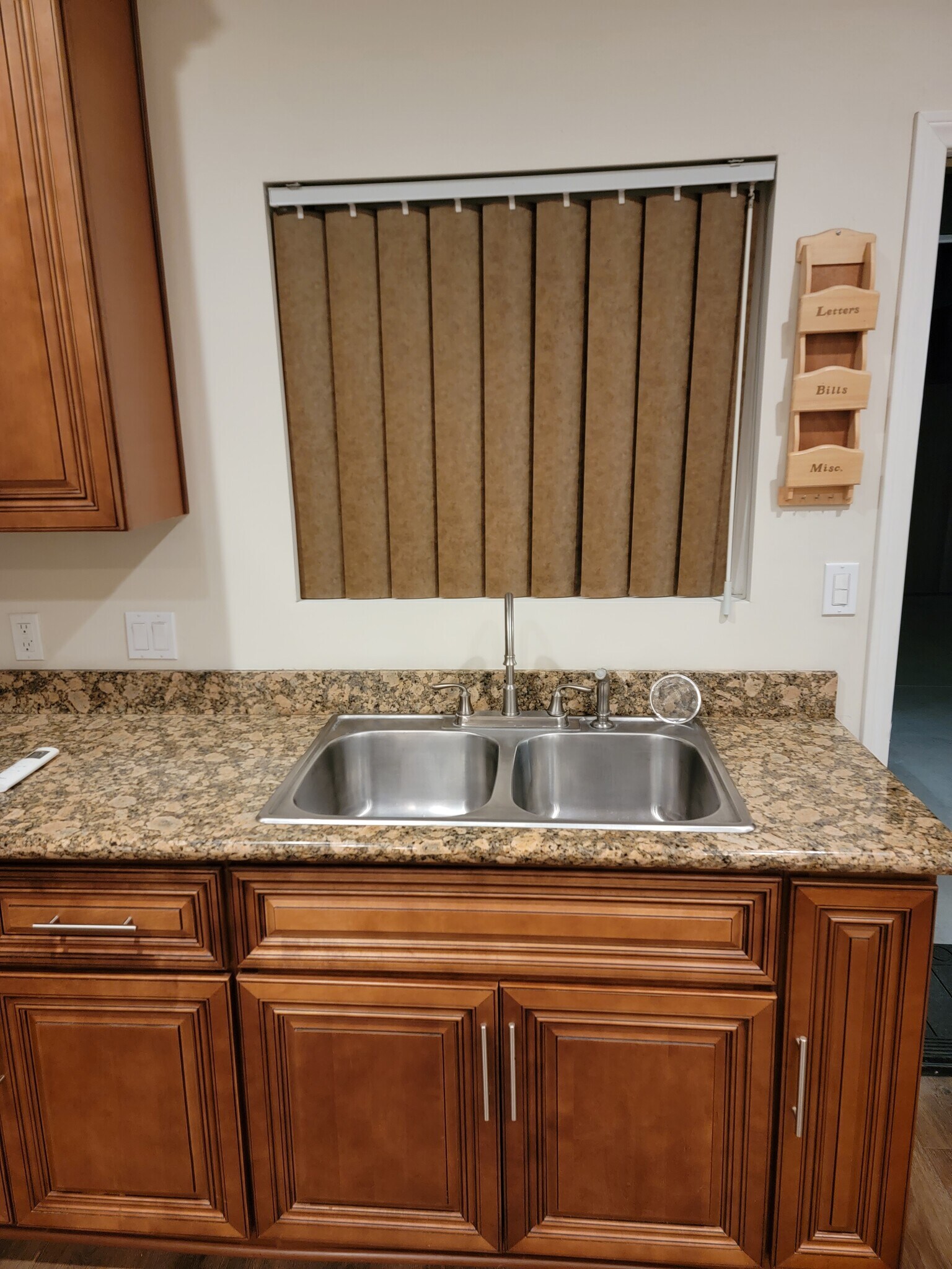 Building Photo - 1010 Florence Pl