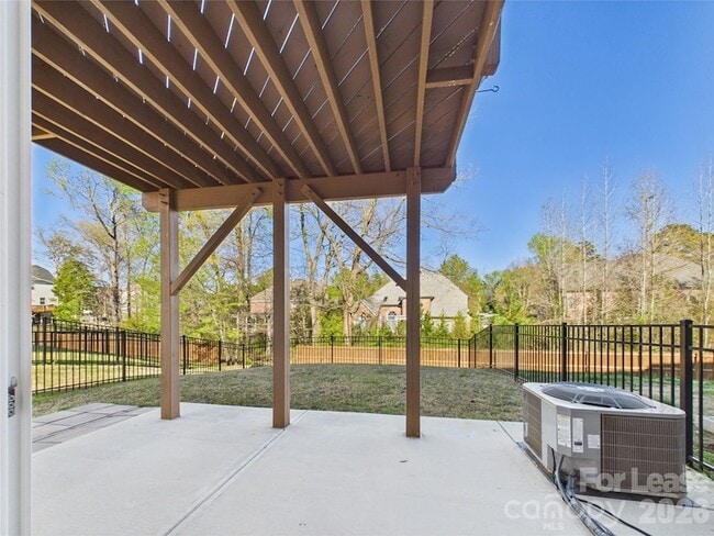 Building Photo - 2617 Grantham Place Dr