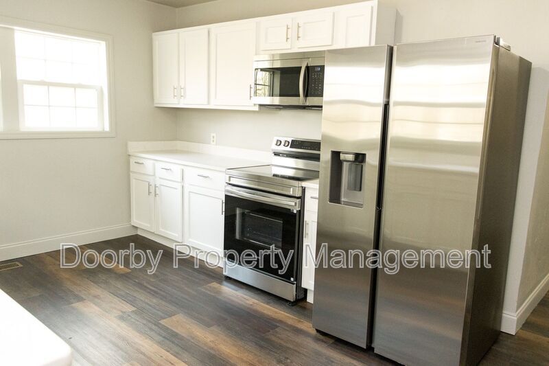 Building Photo - 512 Deck Dr