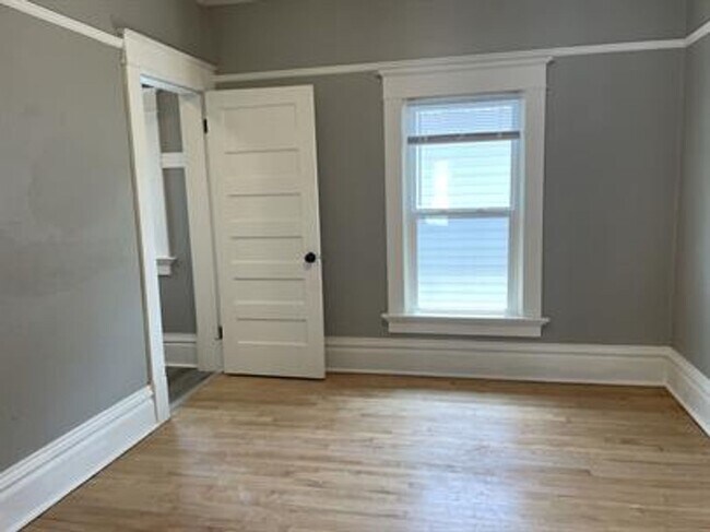 Building Photo - 312 Broad St