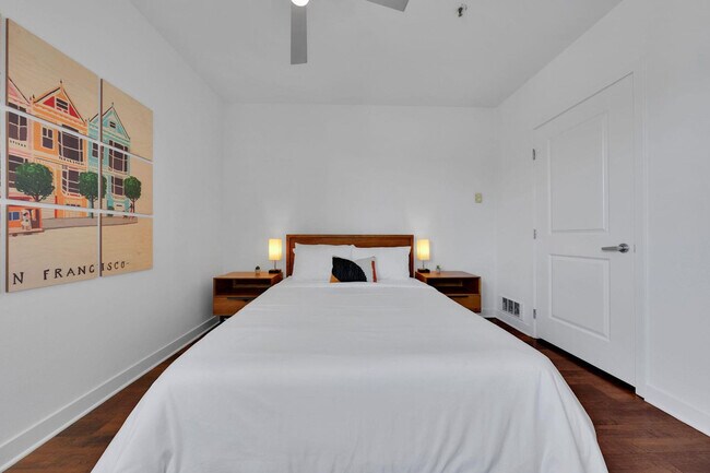 Building Photo - 355 Berry St