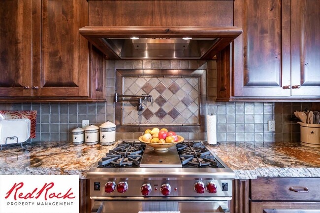 Building Photo - Incredible 4 Bedroom, 4 Bathroom FULLY FURNISHED Property in Entrada with a Private Pool! 18 Mont...