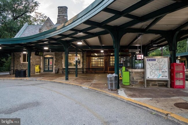 Building Photo - 100 West Ave