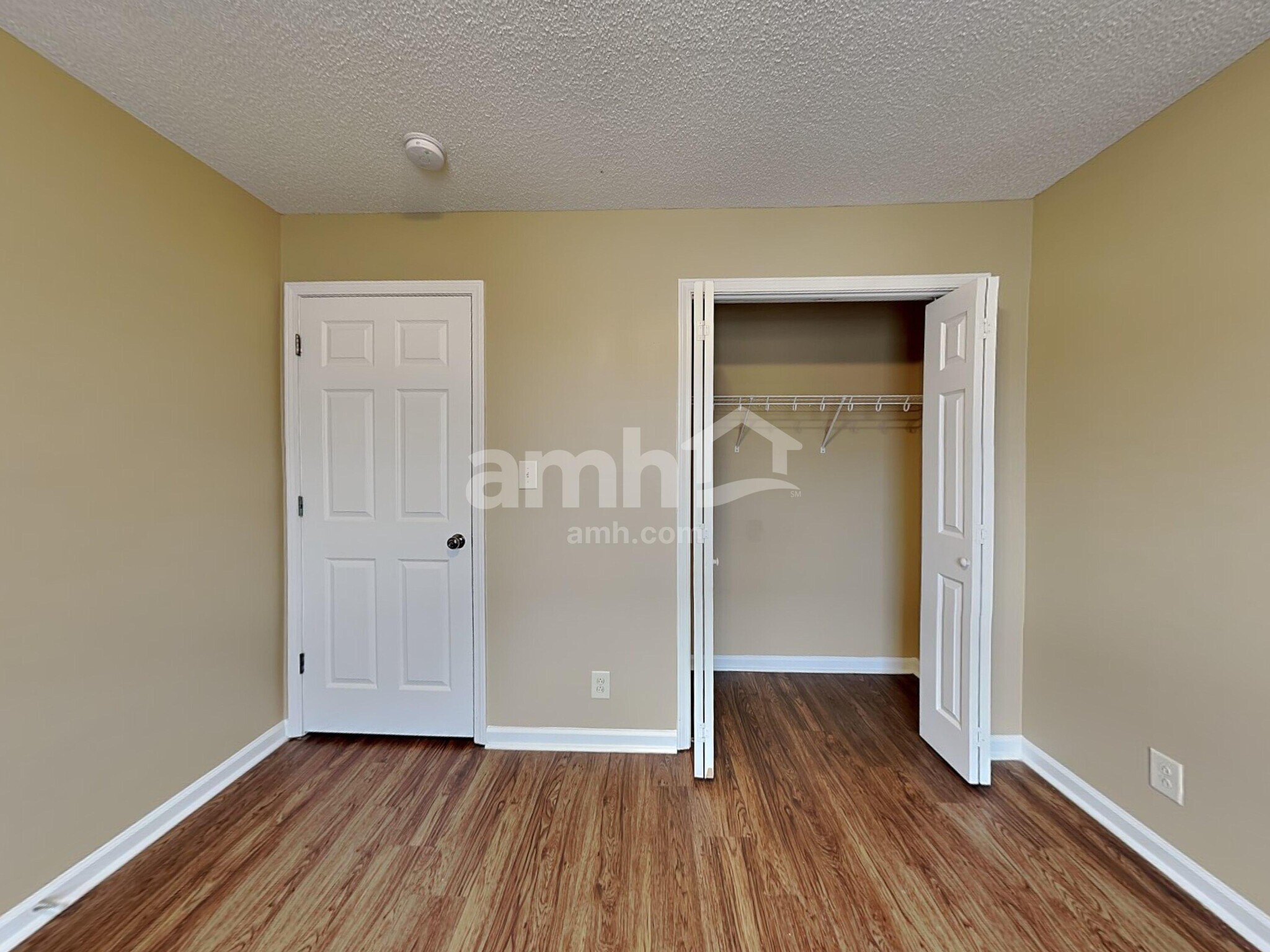 Building Photo - 3429 Queensbury Rd