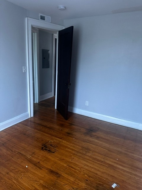 Building Photo - 552 3rd St