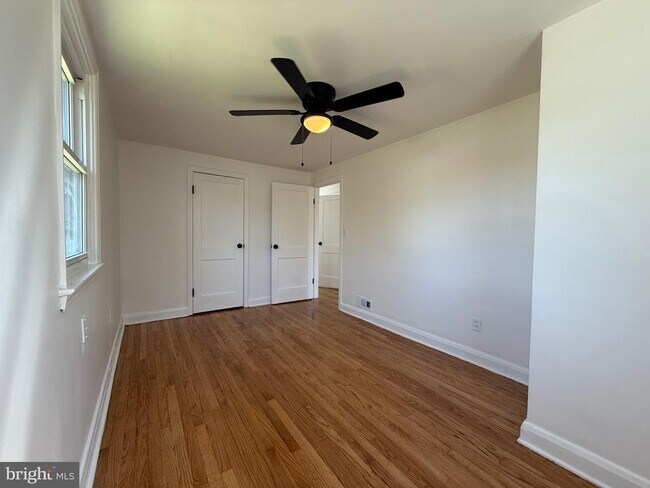 Building Photo - 6134 Marglenn Ave