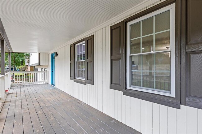 Building Photo - 353 Old Rosser Rd