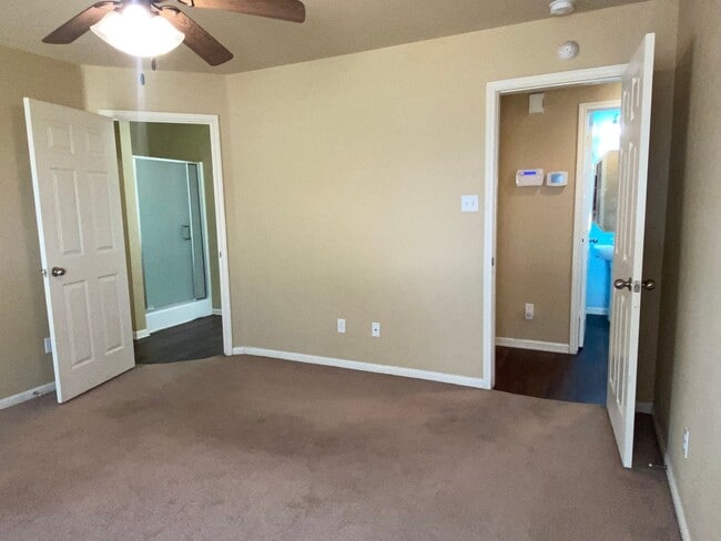 Building Photo - 7707 Bridgepointe Dr