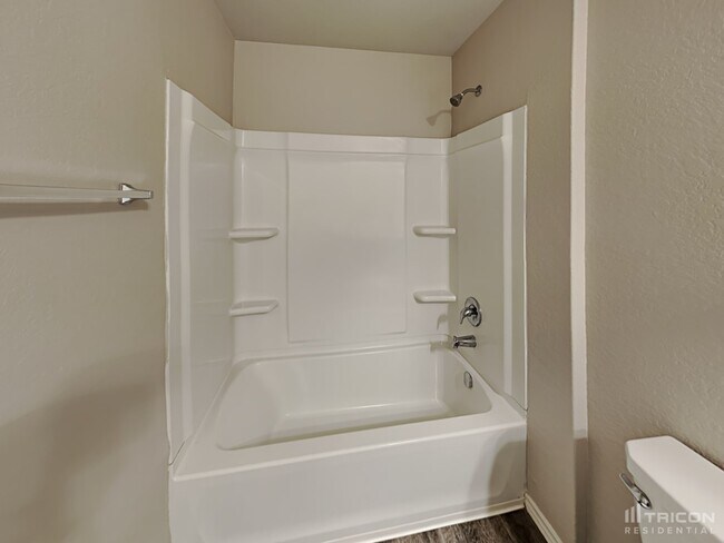 Building Photo - 9802 Marbach Brk