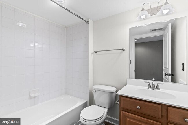 Building Photo - 518 Bolin Terrace