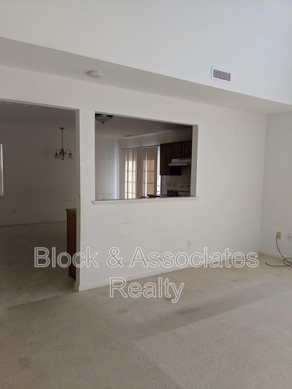 Building Photo - 120 Willow Ridge Dr