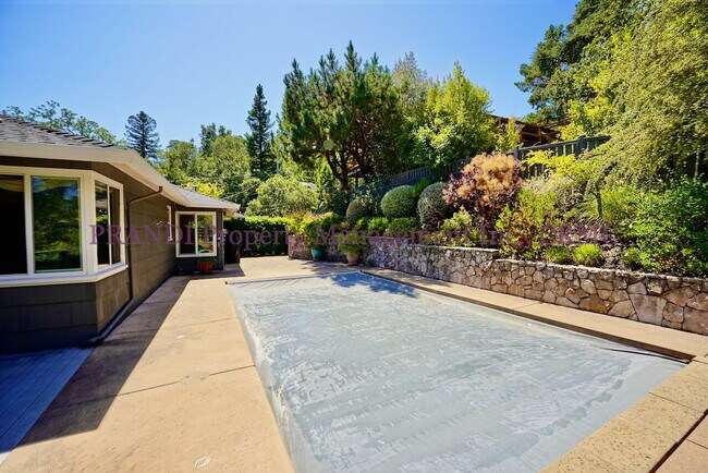 Building Photo - Stunning Seminary Gem, Modern Finishes & P...