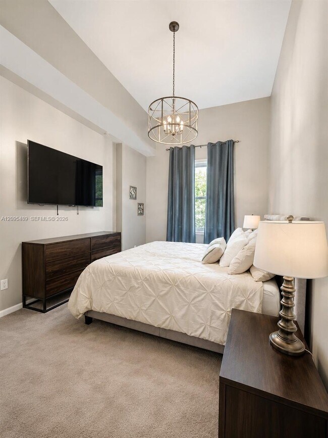 Building Photo - 403 S Sapodilla Ave