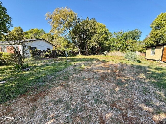 Building Photo - 403 Highland Ave S