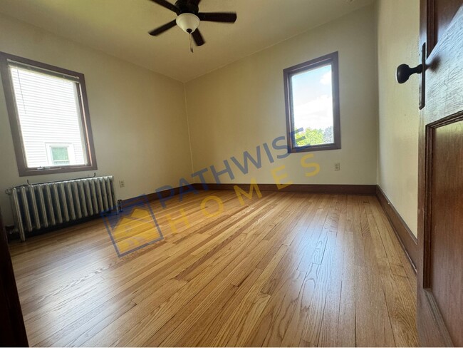 Building Photo - 140 S Elmwood Ave