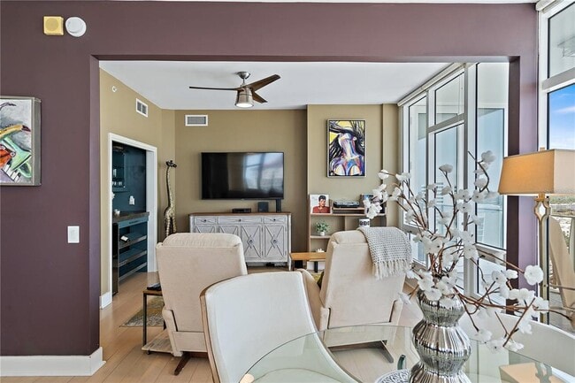 Building Photo - 175 1st St S