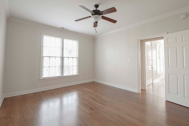 Building Photo - 128 Bogard Ln