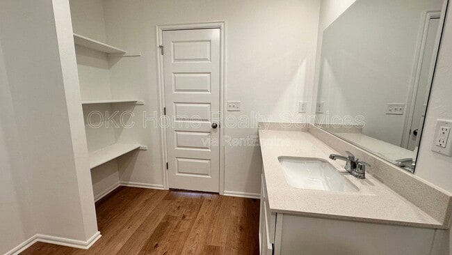 Building Photo - 16201 Harvester