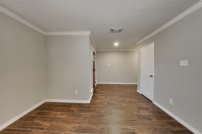 Building Photo - 16418 Wellers Way