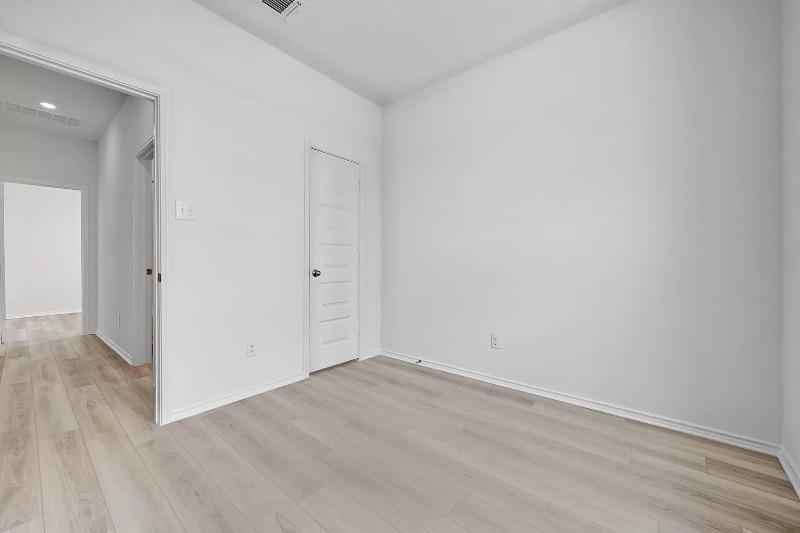 Building Photo - 216 Skipping Stone Run