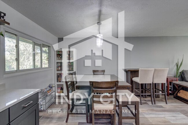 Building Photo - 4144 Balboa Dr