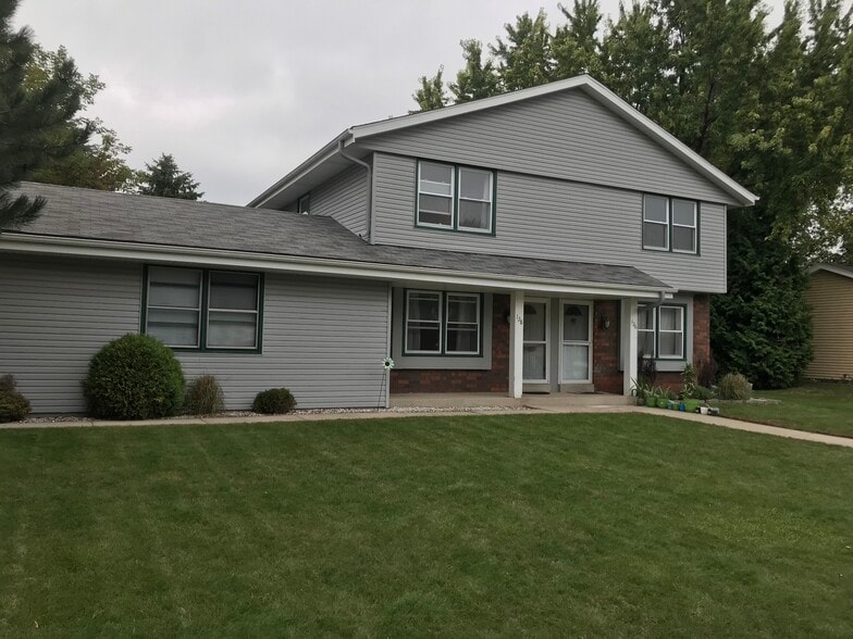 Building Photo - 128 W Niesen Dr