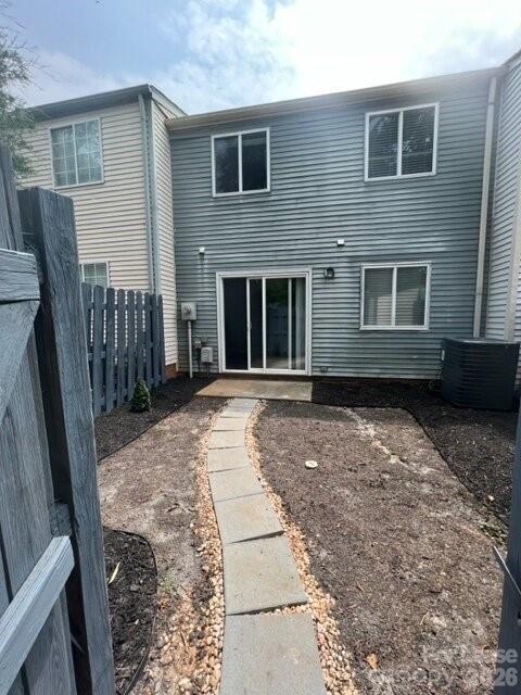 Building Photo - 7618 Holly Grove Ct