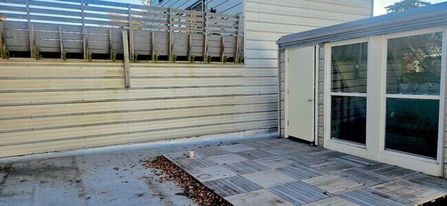 Building Photo - RAVENSWOOD - BEAUTIFUL 1BD/1BTH LOFT FOR R...