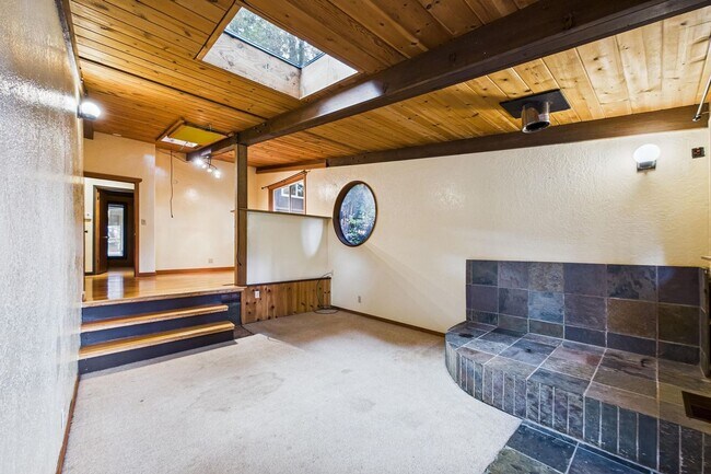 Building Photo - 2910 Greenbriar Ln