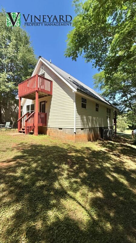 Building Photo - 691 Lower Burris Rd