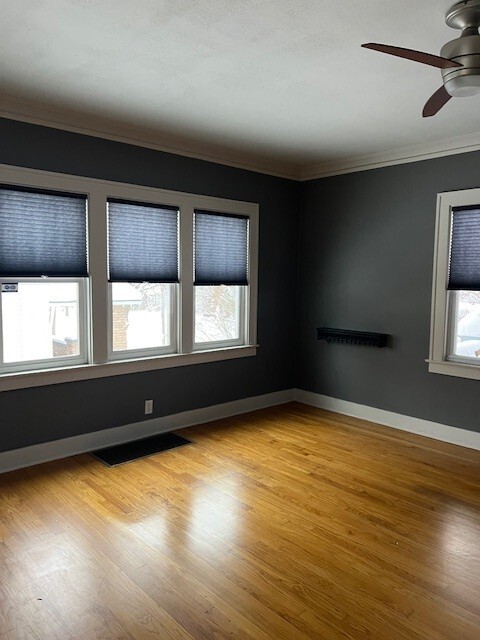 Building Photo - 1316 Benjamin Ave SE